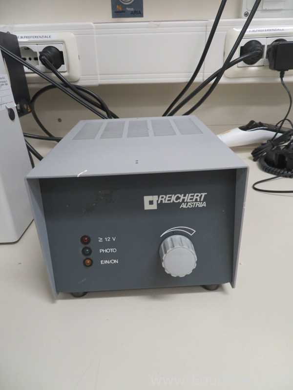 Leica DMIRB Fluorescence Microscope With Reichert Power Supply
