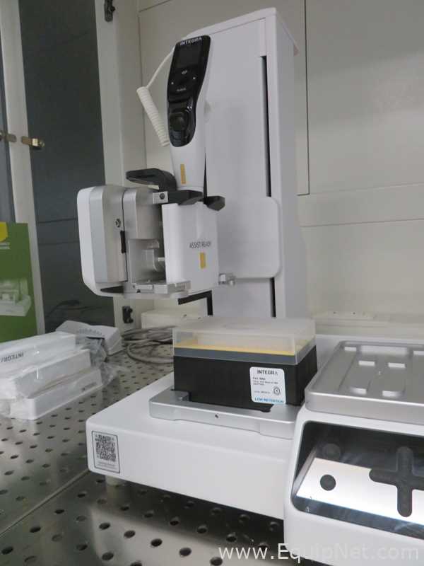 Integra Biosciences Assist Plus Pipetting Robot