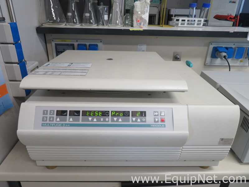 Centrífuga para Laboratórios Heraeus Multifuge 3 S-R