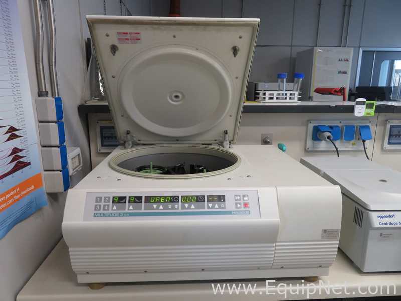 Centrífuga para Laboratórios Heraeus Multifuge 3 S-R