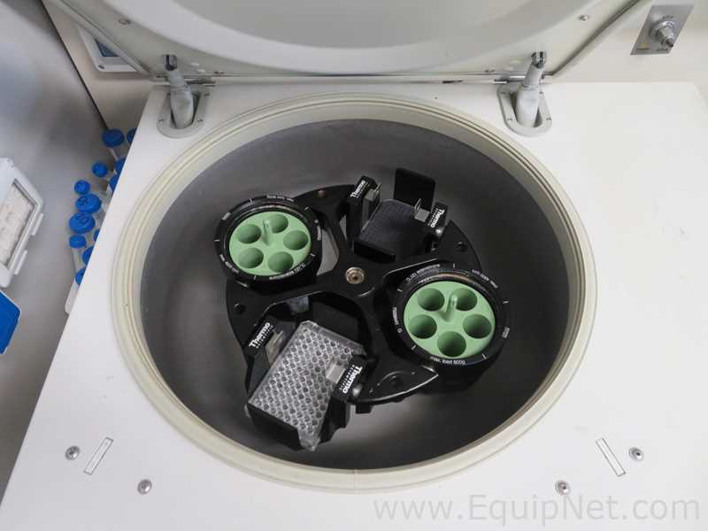 Centrífuga para Laboratórios Heraeus Multifuge 3 S-R