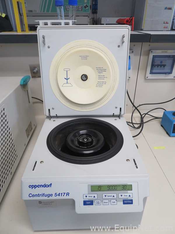Centrífuga para Laboratórios Eppendorf 5417 R