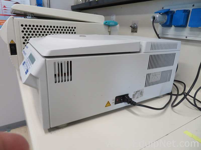 Centrífuga para Laboratórios Eppendorf 5417 R