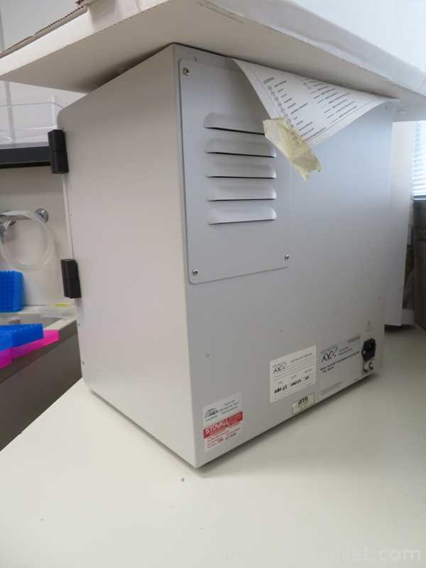 Escáner Affymetrix Gene Chip Scanner 3000