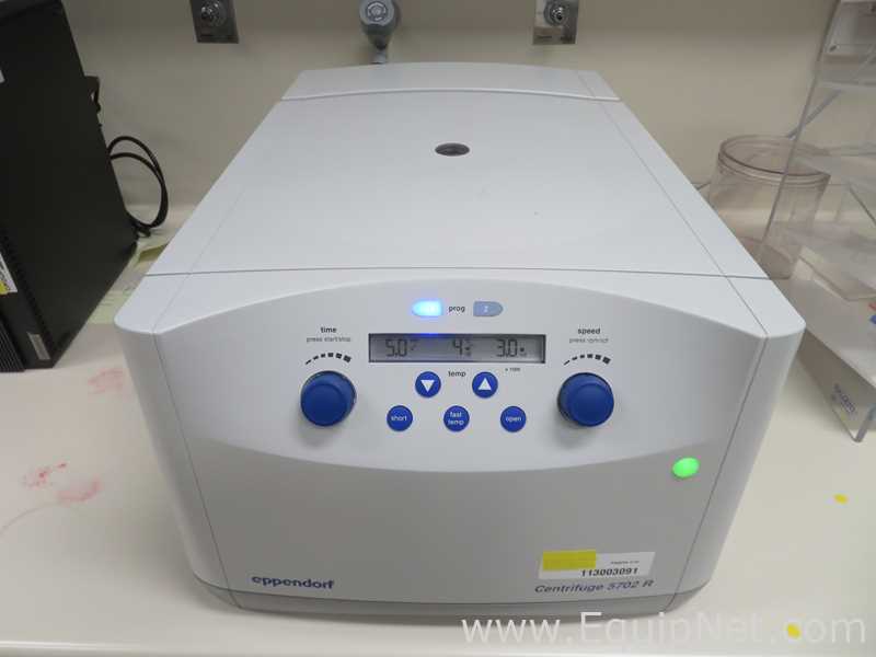 Centrífuga para Laboratórios Eppendorf 5702 R