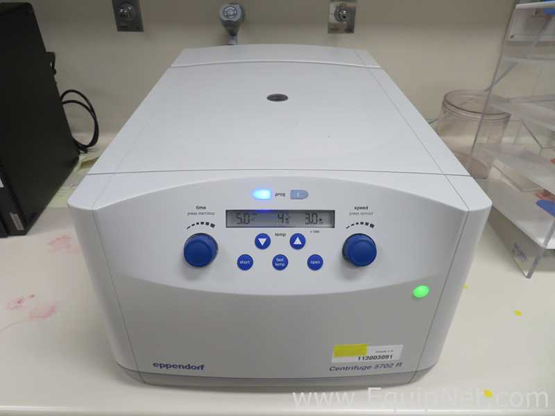 Centrífuga para Laboratórios Eppendorf 5702 R