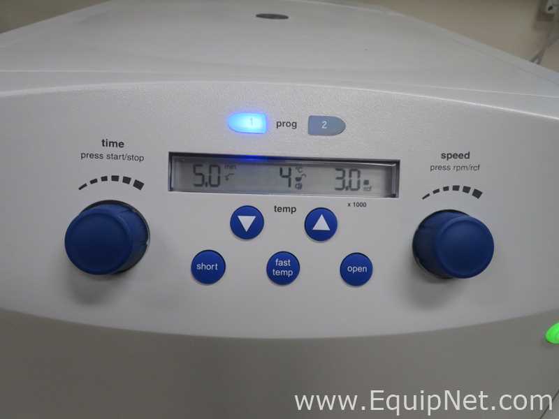 Centrífuga para Laboratórios Eppendorf 5702 R