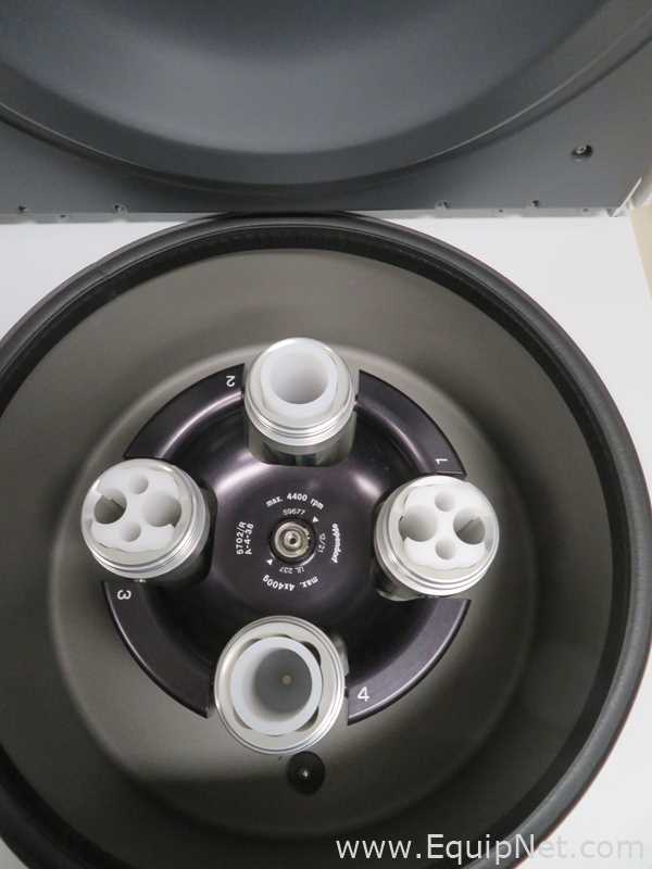 Centrífuga para Laboratórios Eppendorf 5702 R
