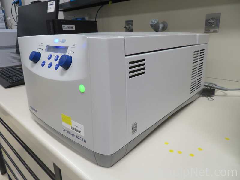 Centrífuga para Laboratórios Eppendorf 5702 R
