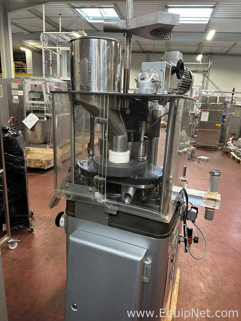 Kilian RLS 15 development tablet press