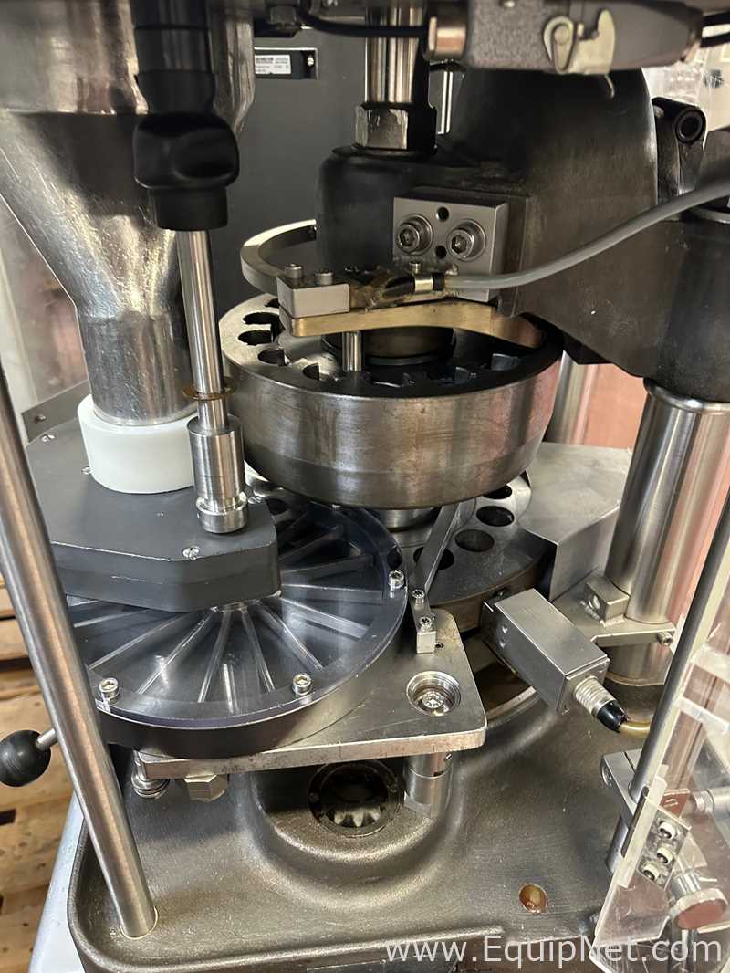 Kilian RLS 15 development tablet press