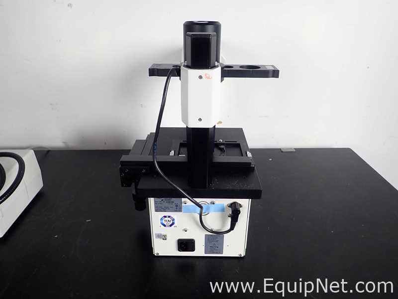Leica DMIL LED Inverted Microscope with Extec High Intensity Fiber Optic Illuminator