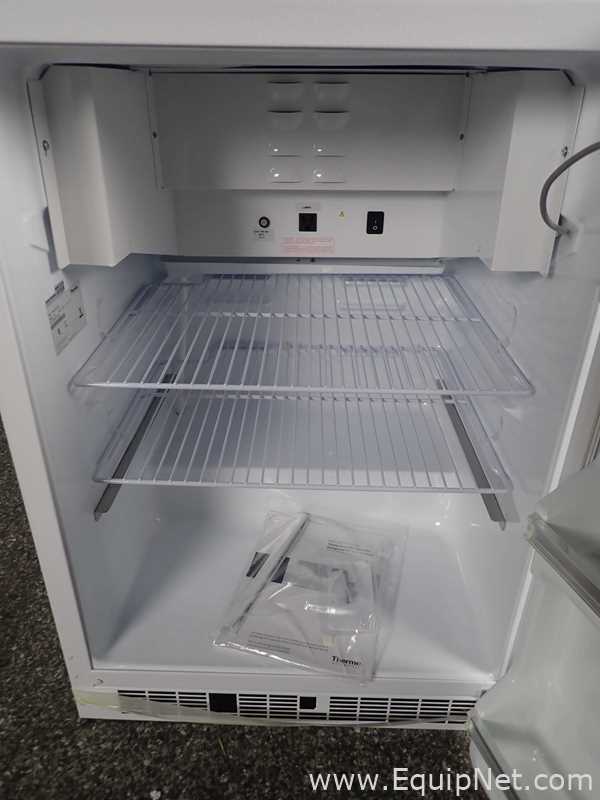 Incubadora Thermo Scientific PR205745R. Sin usar