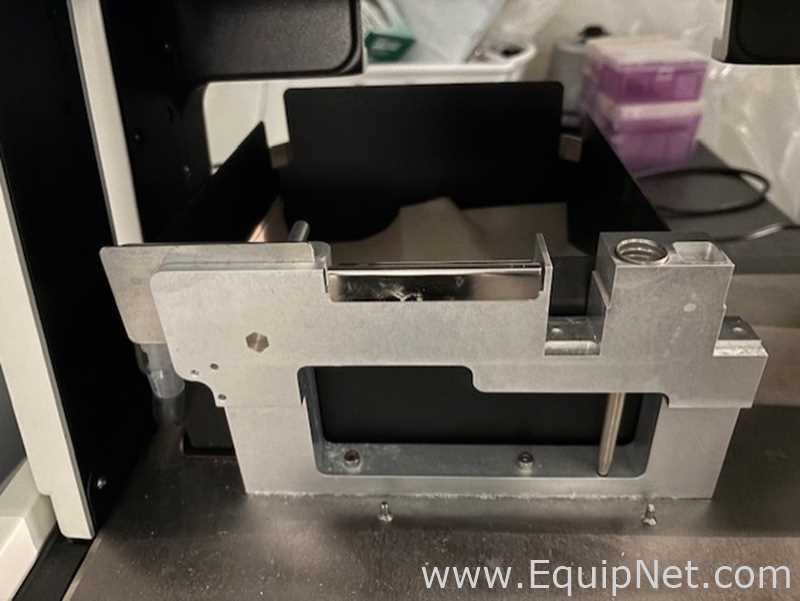 Manejadora de Líquidos Hamilton Microlab Nimbus