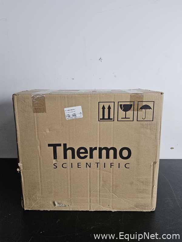 Incubadora Thermo Fisher Scientific Heratherm IMC 18. Sem Uso
