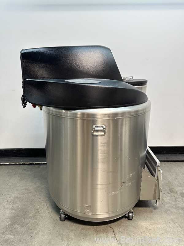 MVE Fusion 1526 PV Cryogenic Freezer