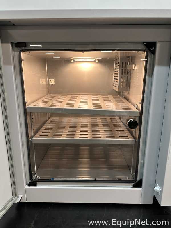 LabNet I-5311-D Incubator