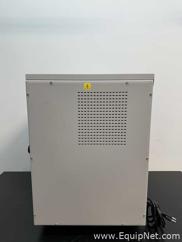 LabNet I-5311-D Incubator