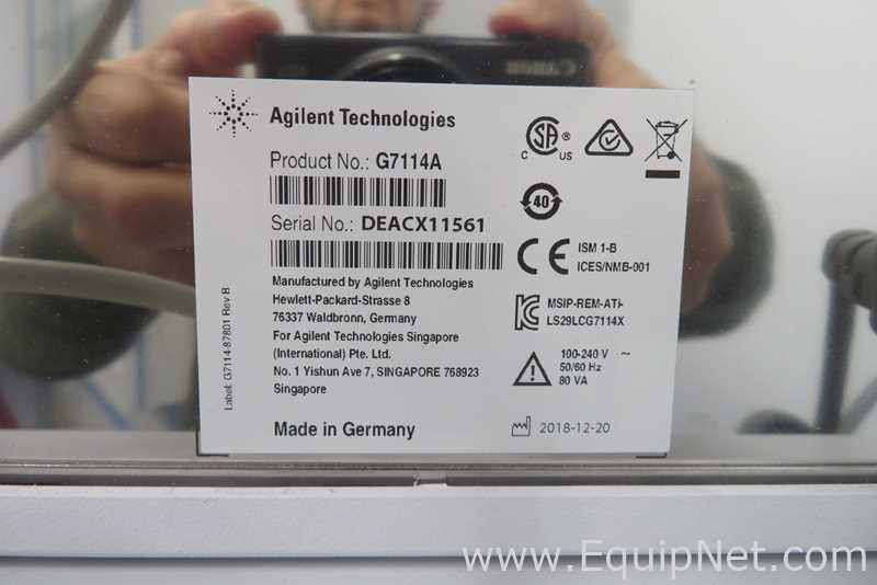 Agilent Technologies 1260 Infinity II HPLC System with 1260 Infinity II VWD Detector