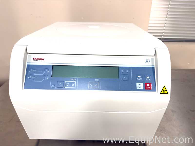 Centrífuga para Laboratórios Thermo Scientific Sorvall ST 8