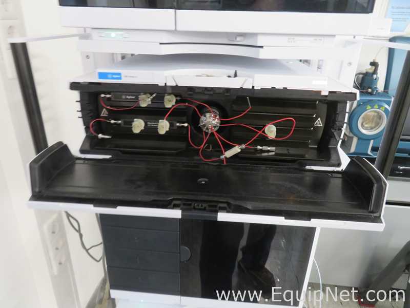 Agilent Technologies 1260 Infinity II HPLC System with VWD Detector