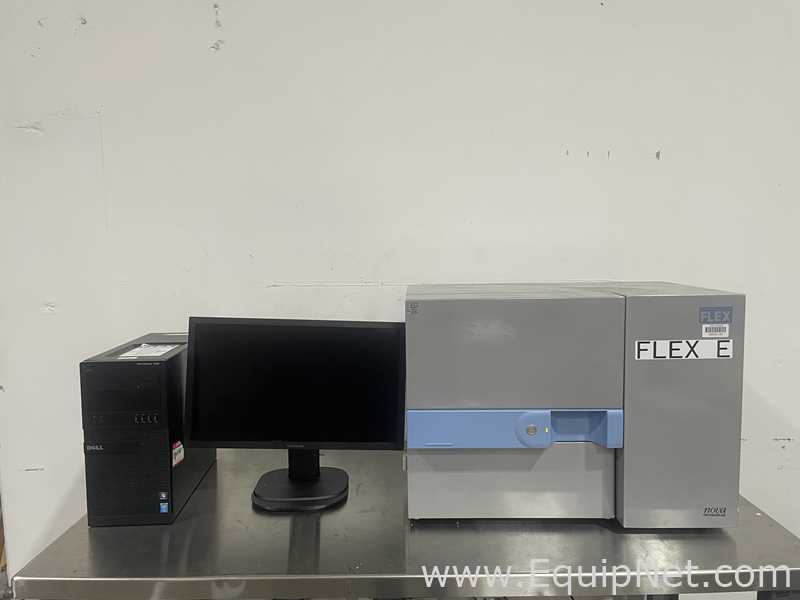 Nova Biomedical BioProfile FLEX with computer system and monitor