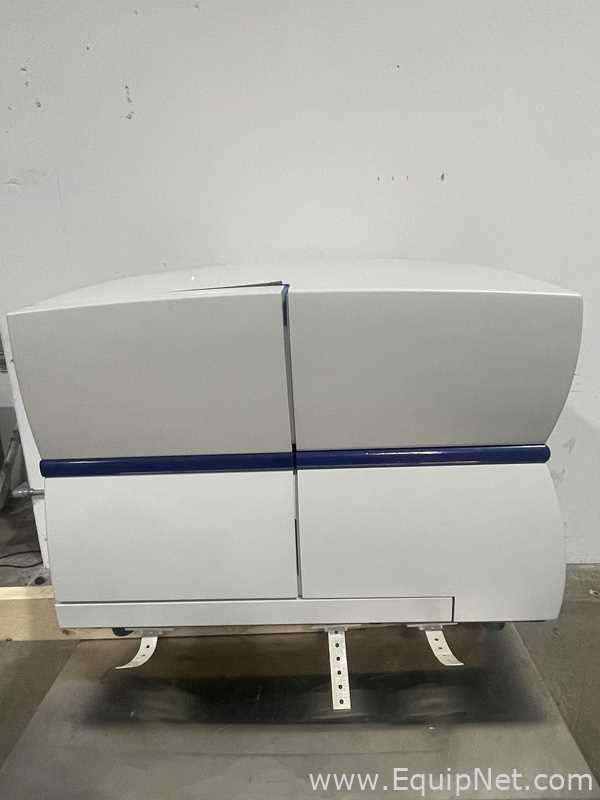 BD Biosciences BD LSR II Flow Cytometer  with Facsflow Supply System