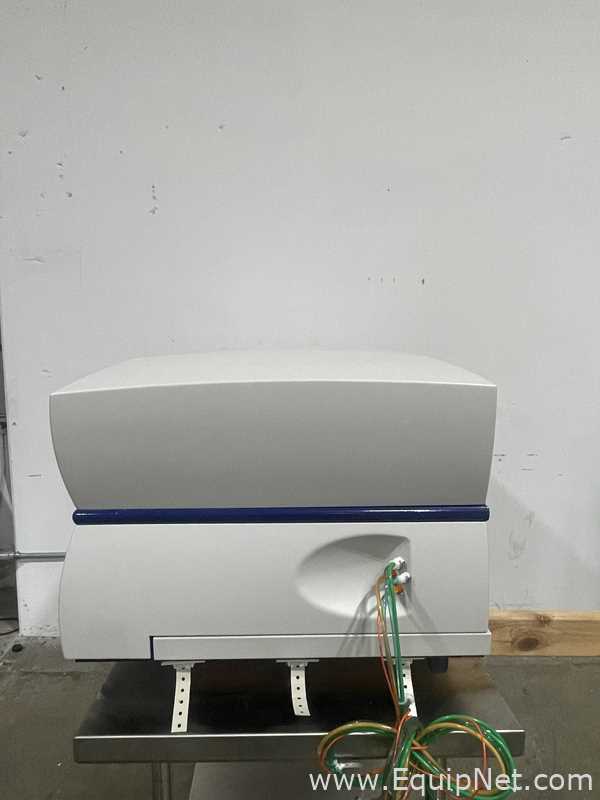 BD Biosciences BD LSR II Flow Cytometer  with Facsflow Supply System