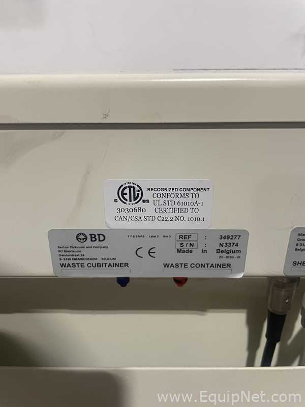 BD Biosciences BD LSR II Flow Cytometer  with Facsflow Supply System