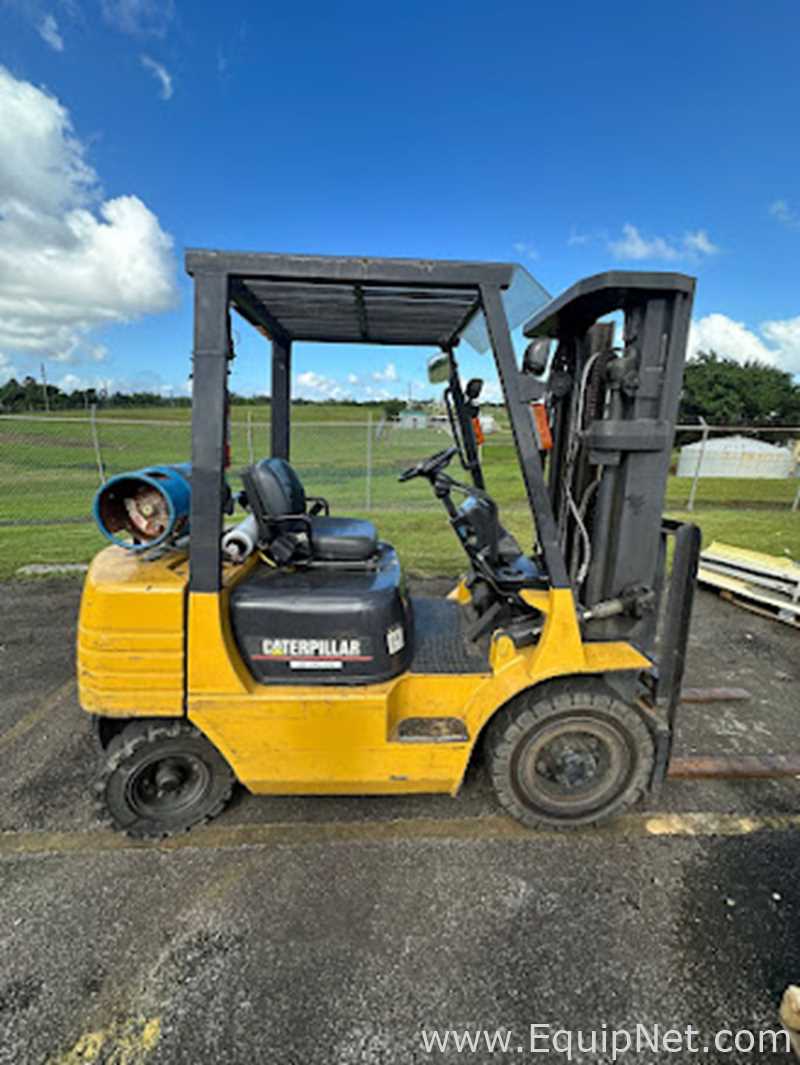 Empilhadeira Caterpillar GP25