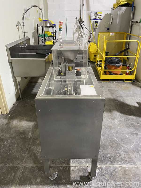 JDD Packaging Ltd. SPPM Premade Pouch Filler