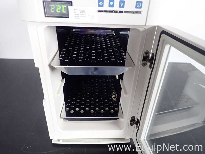 Thermo Fisher Scientific Heratherm IMC 18 Incubator