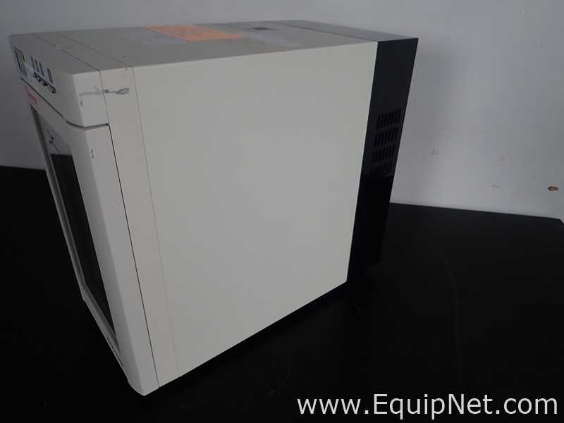 Thermo Fisher Scientific Heratherm IMC 18 Incubator