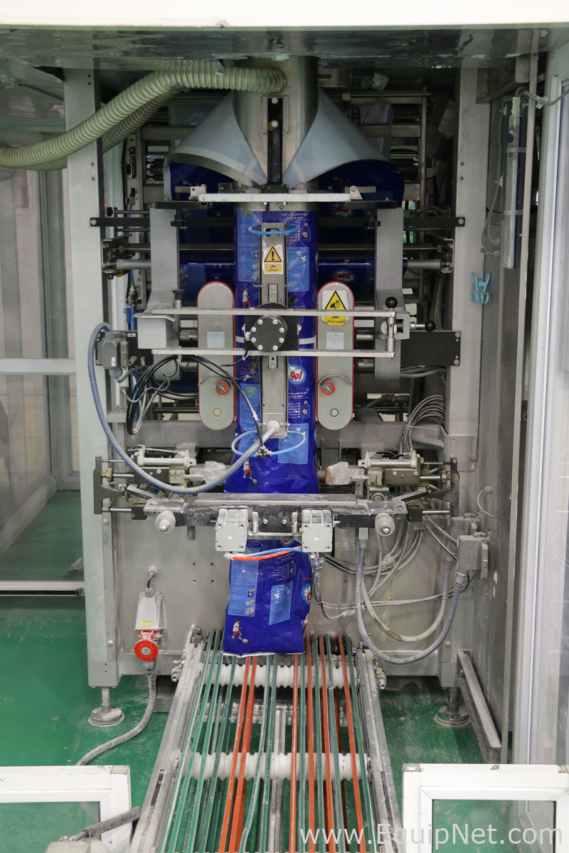 Máquina Vertical Formadora, Llenadora y Selladora  Bosch Packaging Technology  SVI 4000