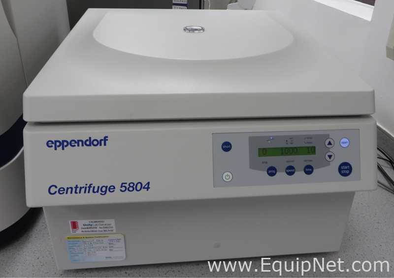 Centrífuga para Laboratórios Eppendorf 5804