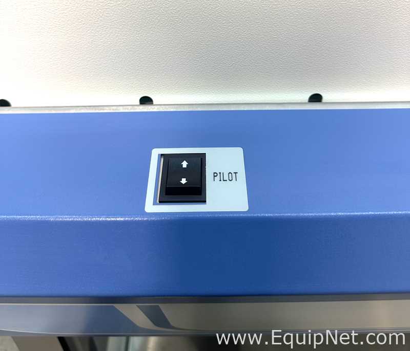 Thermo Scientific Herasafe KS 12 Biological Safety Cabinet