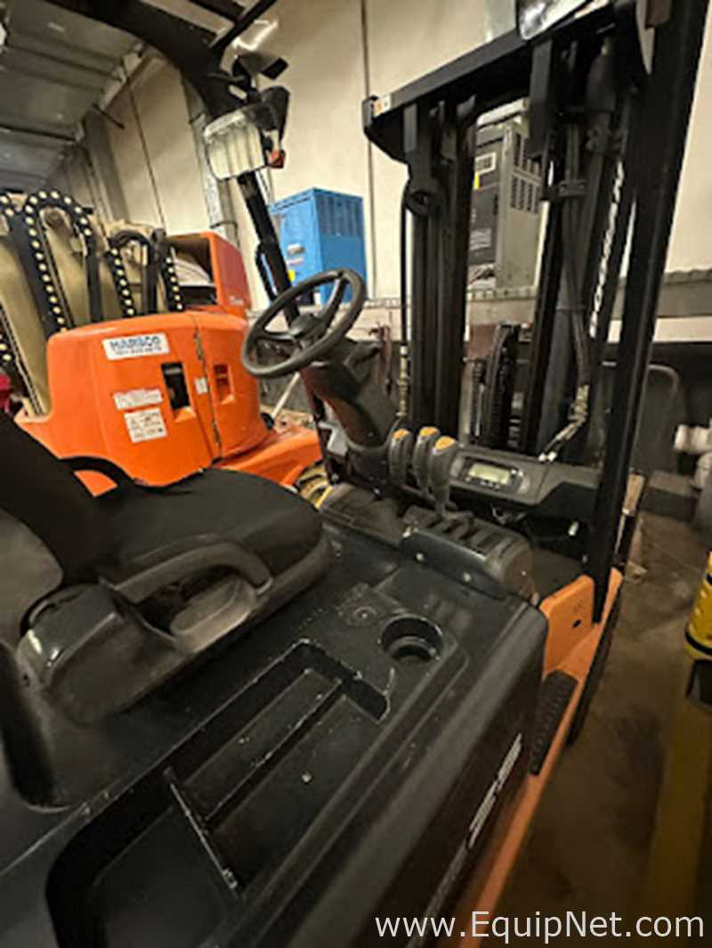 Empilhadeira Doosan Infracore B25S-5