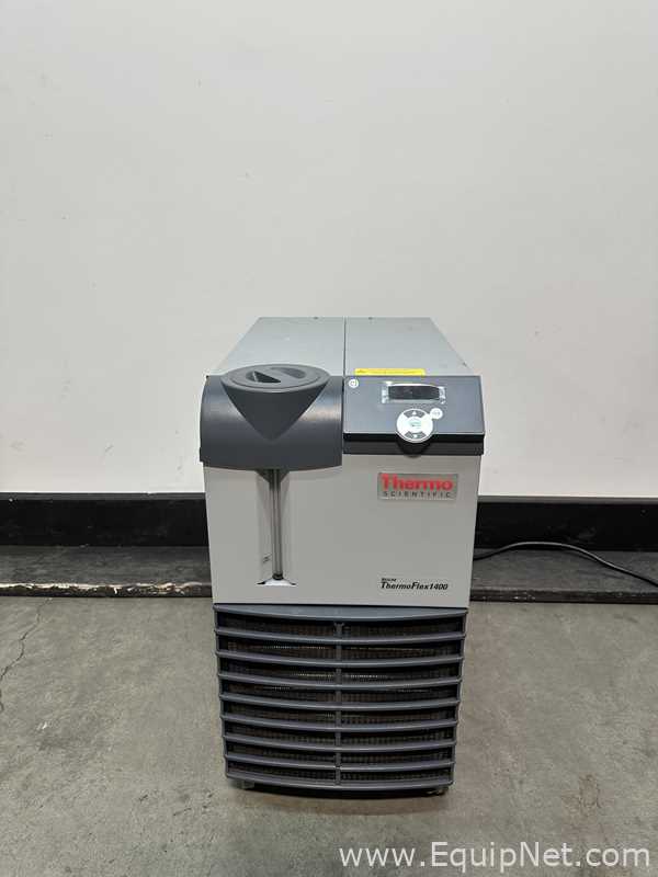 Thermo Scientific Neslab ThermoFlex1400 Recirculating Chiller