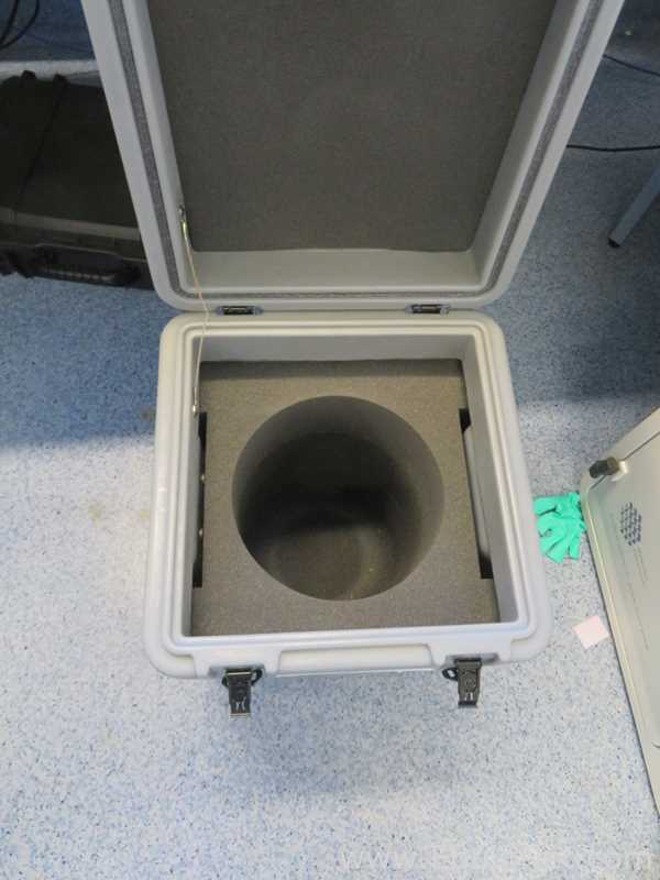 Worthington Industries CX100B-11M 4.1 Liters Liquid Nitrogen with Transport Case
