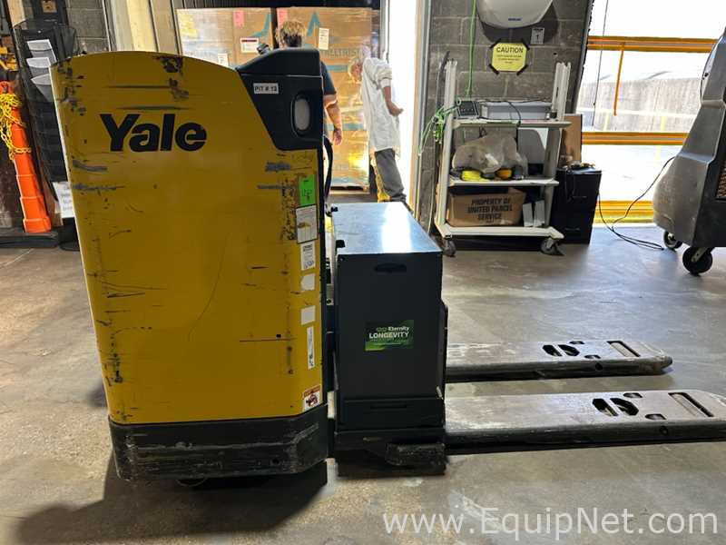 Yale MPR080LVGN24T2748 Motorized Pallet Jack With Charger