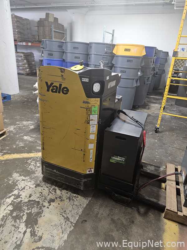 Yale MPR080LVGN24T2748 Motorized Pallet Jack With Charger