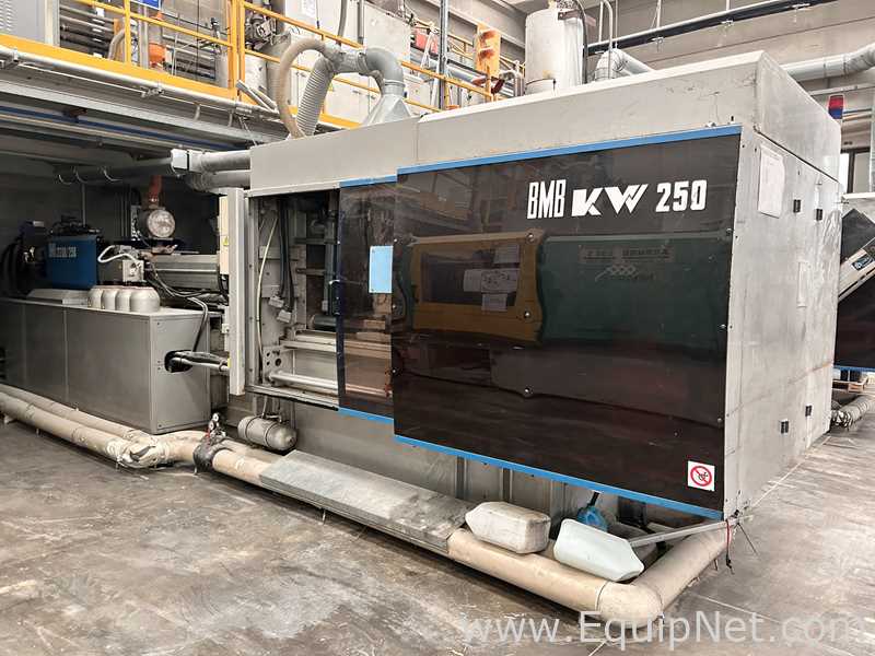 Equipamento de Molde de Injeção BMB S.p.A. 