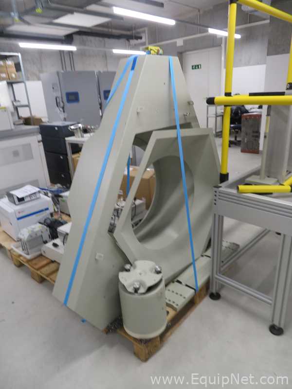 Ressonância Magnética Nuclear Bruker Advance III 400