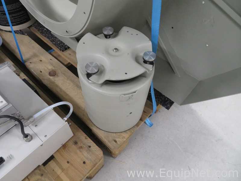 Ressonância Magnética Nuclear Bruker Advance III 400