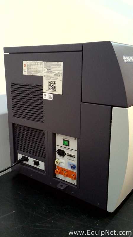 Citómetro de Flujo Becton Dickinson and Company BD FACSCanto II Flow Cytometer