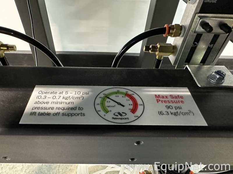 Bancada/Estação de Trabalho Newport Corporation Vision IsoStation. novo