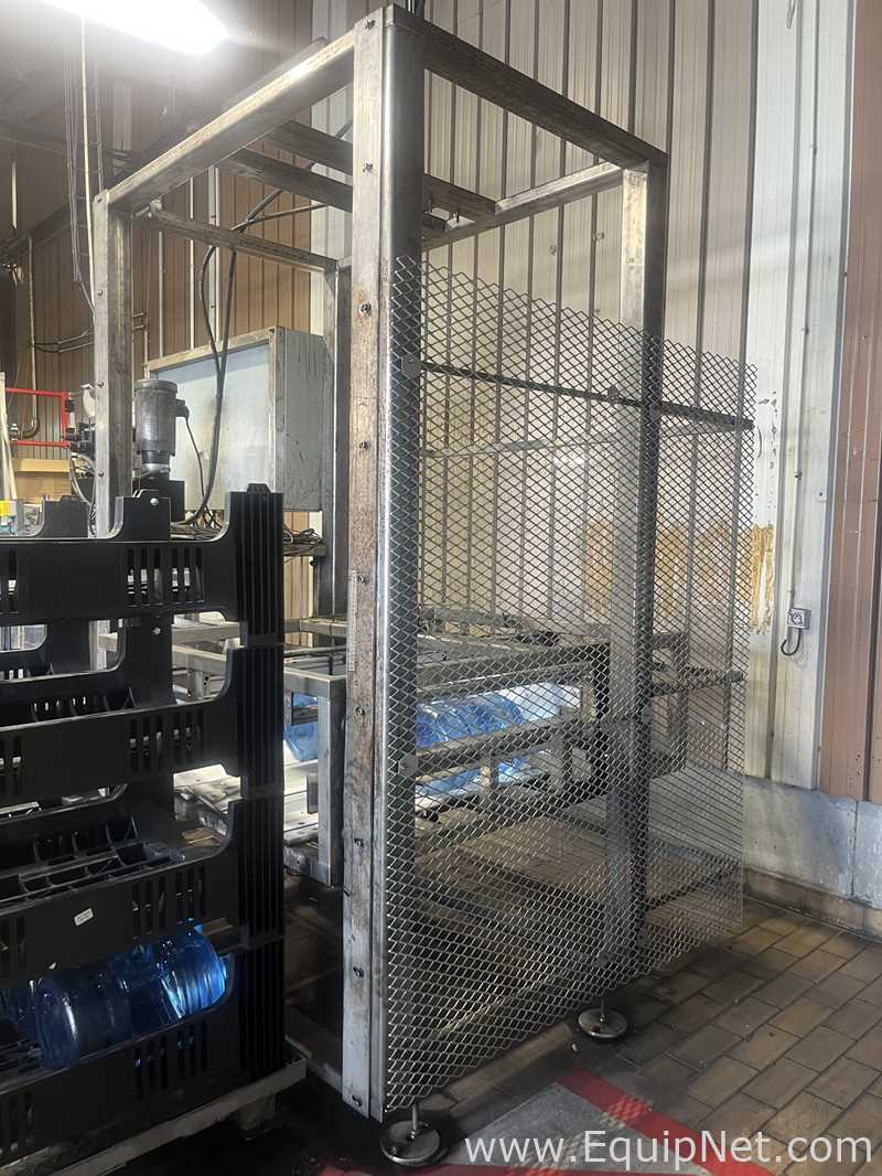Linha de Envase de Bebidas Cap Snap 300 Metric Adapta.  5 Galão