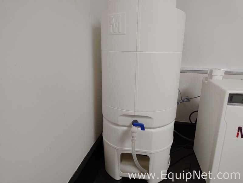 Sistema de Purificación y Destilación de Agua Merck  Elix Essential-15