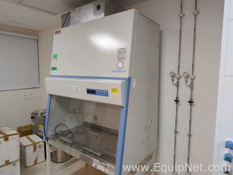Cabine de Segurança Biológica Thermo Scientific 1384M
