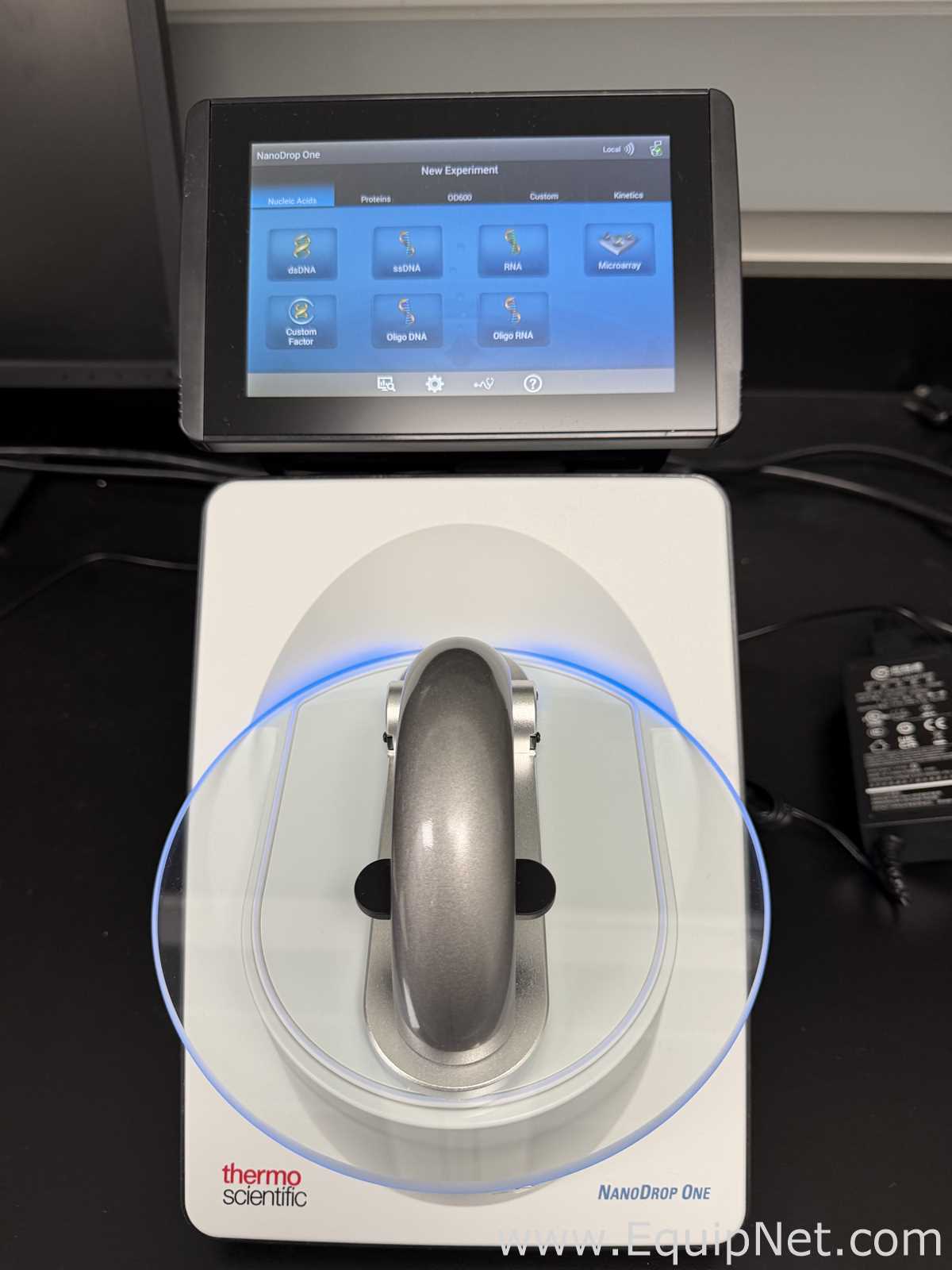 Thermo Scientific NanoDrop One Microvolume UV-Vis Spectrophotometer